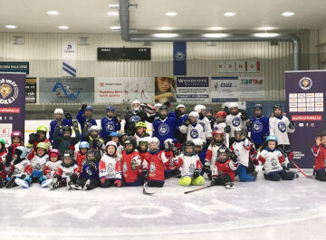 Týden hokeje s Warriors